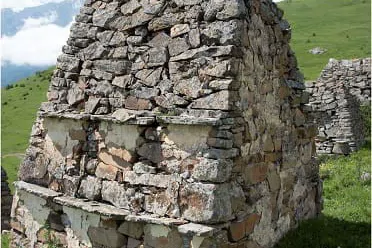 Фотография места «Склеповый некрополь с. Лезгор, склепы № 1-4. Склеп № 2», 2