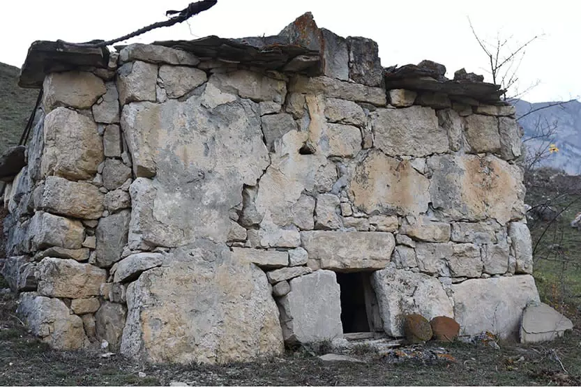 Фотография места «Склепы № 1 и № 2, с. Инджинта. Склеп № 1 », 2