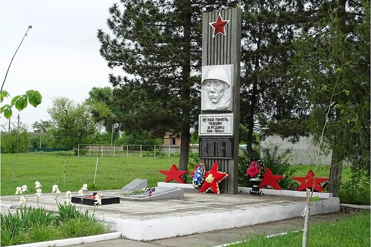 Фотография места «Братская могила, ст. Павлодольская », 1
