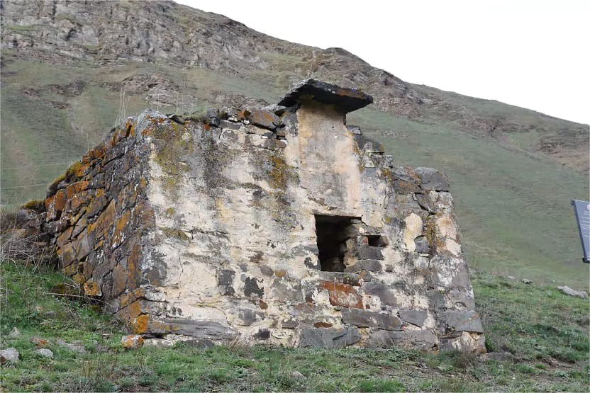 Фотография места «Склеповый некрополь с. Дунта, склеп № 2», 1